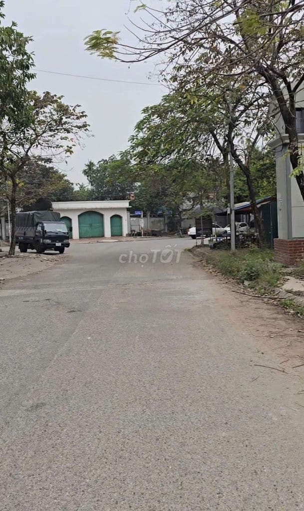 Bán 100m2 đất cạnh Sun Mê Linh, chỉ 4 tỷ ô tô tránh thông kinh doanh - Ảnh 2