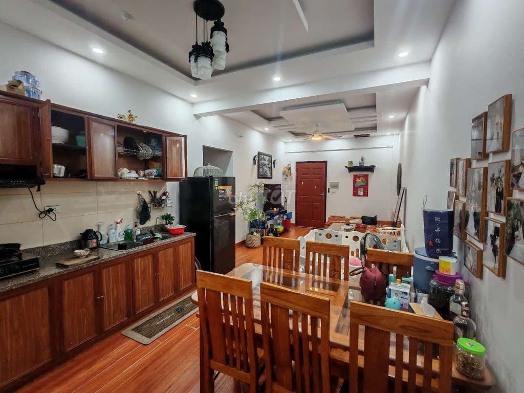 Nhà căn góc nguyên bản chưa sửa gì sạch & Giữ