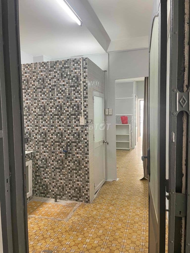 chính chủ bán chung cư Bàu Cát 42m2, 2PN, Sổ hồng riêng hỗ trợ vay NH - Ảnh 3