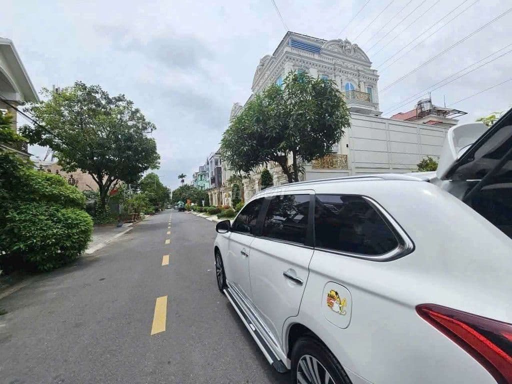 Lô đất 10x18m đối diện công viên KDC Phú nhuận, Lê Thị Riêng, Q12