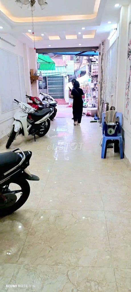 Nhà mặt ngõ Giáp Bát ô tô đỗ cửa cách đường Giải Phóng 100m - Ảnh 3
