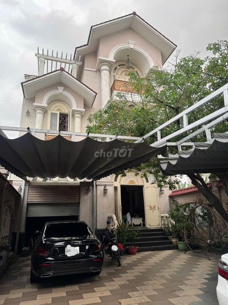 Hạ Giá Bán Gấp Biệt Thự 2 Mặt Tiền Trước Sau Lê Quang Định - Ảnh 2