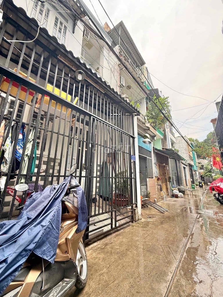 Ngay Big C T. Chinh DT 4x9 Trệt Lầu 4ty5 TL mạnh - Ảnh 3