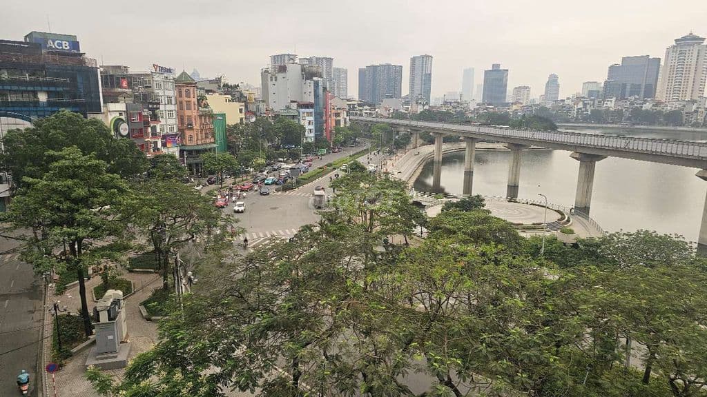 Hoàng Cầu Mặt Phố Lô Góc 114 Tỷ 115/145m2 7 tg thang máy mặt tiền 6,2m