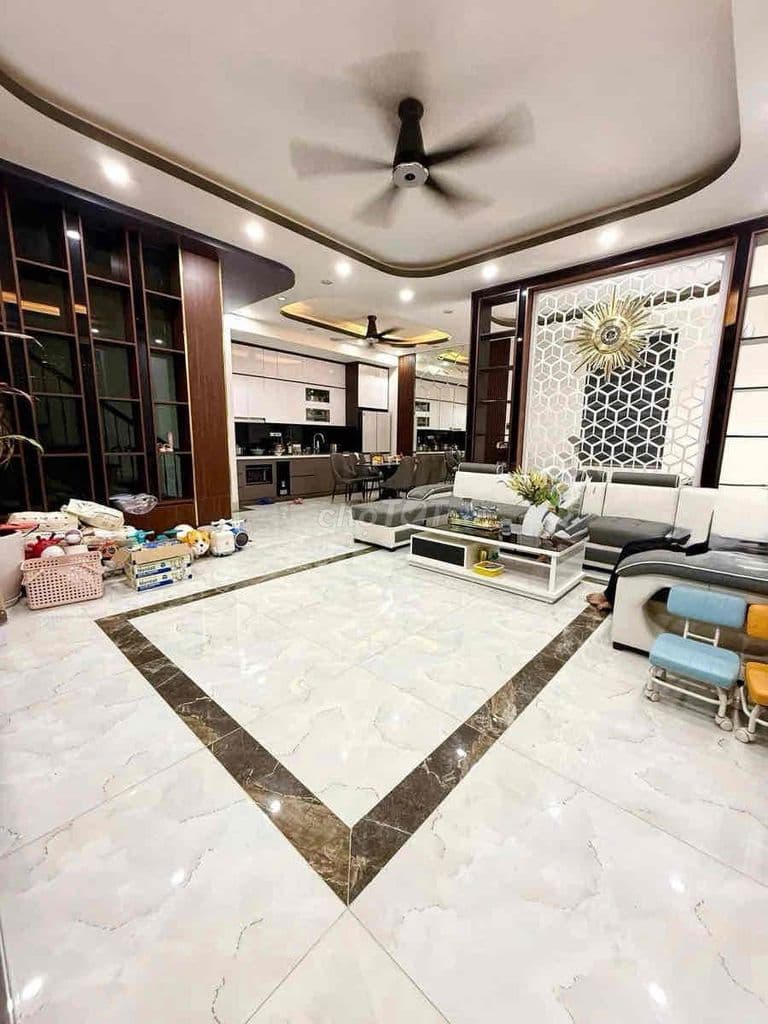 Nhà Bắc Từ Liêm 73m-4 tầng-ô tô 7 chỗ chạy thông-mặt tiền quyền lực 8,