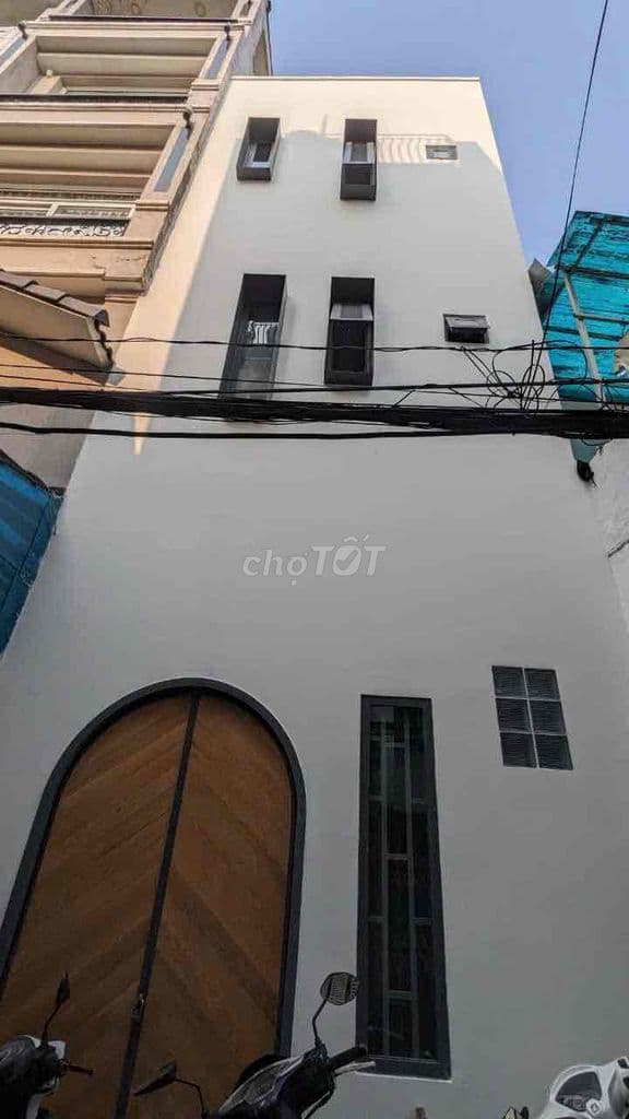 Bán nhà một sẹc Bến Vân Đồn