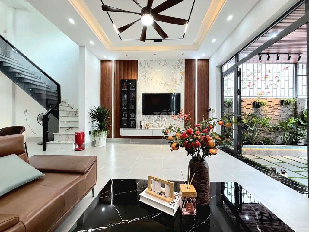 nhà vườn 5,5x26m 2 tầng 4pn gần trung tâm quận 7 7 tỷ 265