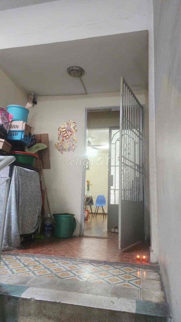 GIẢM GIÁ BÁN NHANH NHÀ TẬP THỂ - THANG BỘ - ĐƯỜNG NGUYỄN CHÍ THANH - Q - Ảnh 3