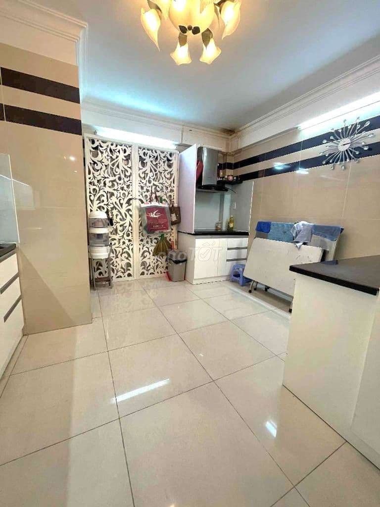 NHÀ 5 TẦNG MẶT TIỀN -TRUNG TÂM QUẬN 6 - VỊ TRÍ TUYỆT ĐẸP - KINH DOANH