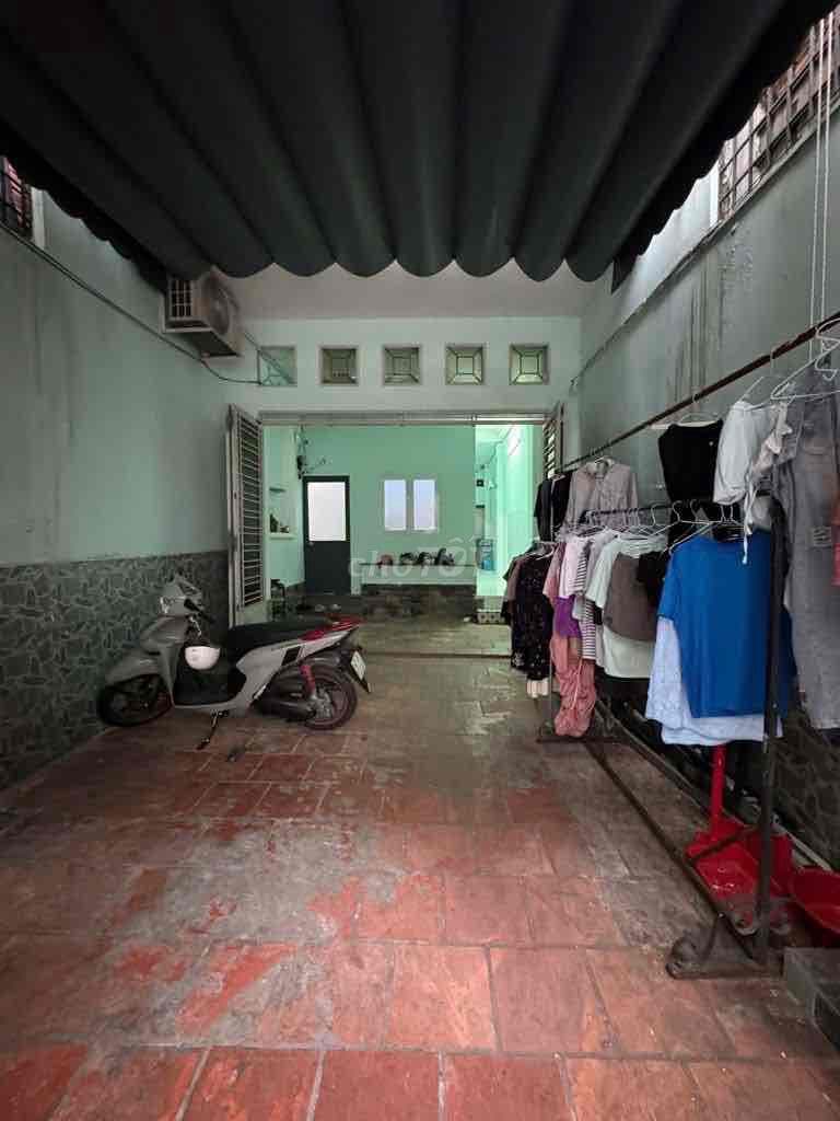 BÁN NHÀ - CÁCH ĐH HUTECH 100m - HẺM XE TẢI - CÓ SẴN DÒNG TIỀN - Ảnh 2