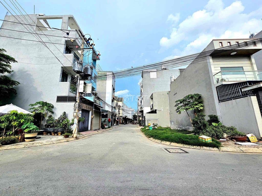 NỀN ĐẤT MT ĐƯỜNG 827 - NGAY VÒNG XOAY PHÚ HỮU - 5.7 Tỷ/67M2 - Ảnh 2