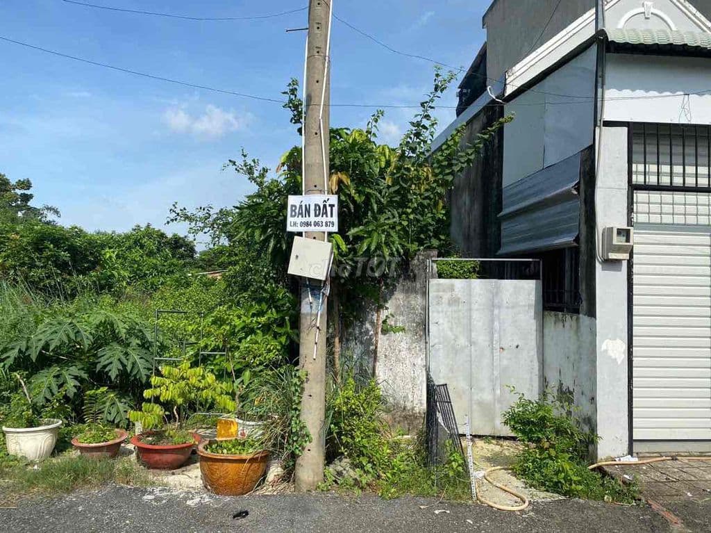 bán đất mặt tiền