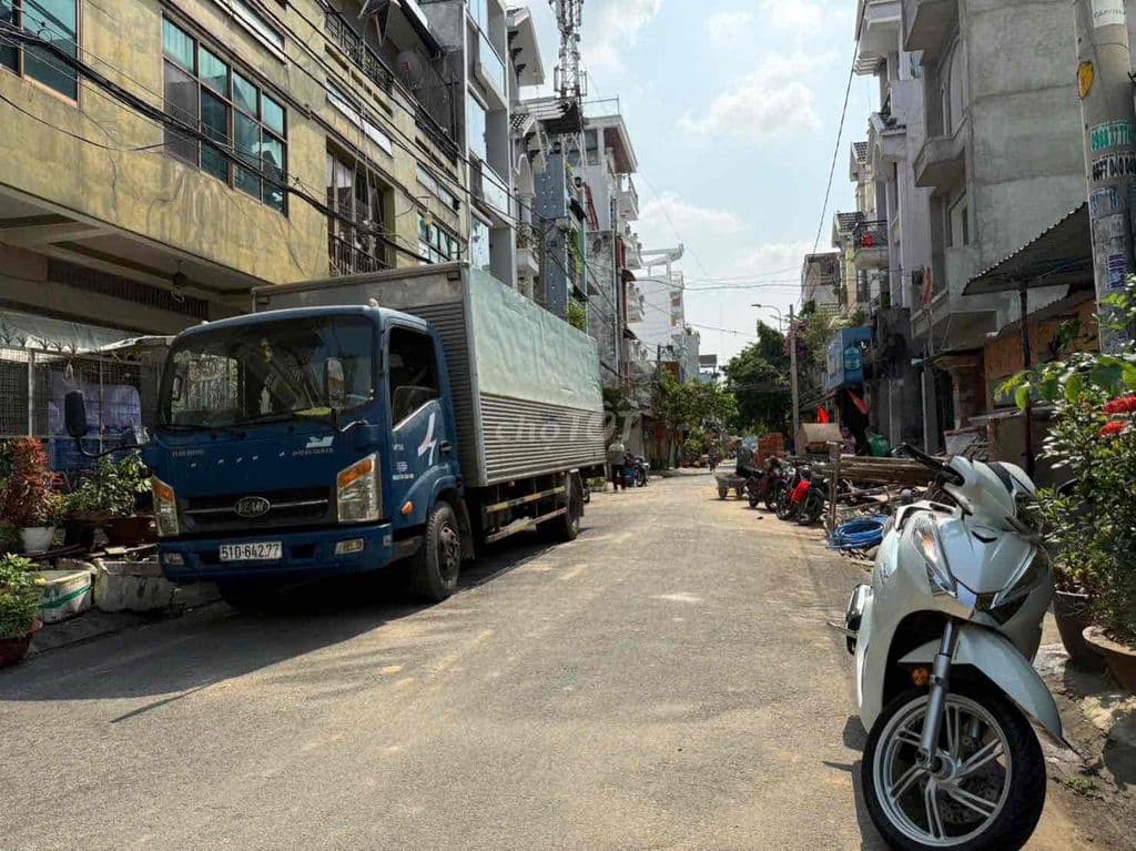 Mặt Tiền Đường Số 7A. DT 4x19m vuông. nhà cấp 4. Giá 7.7 tỷ