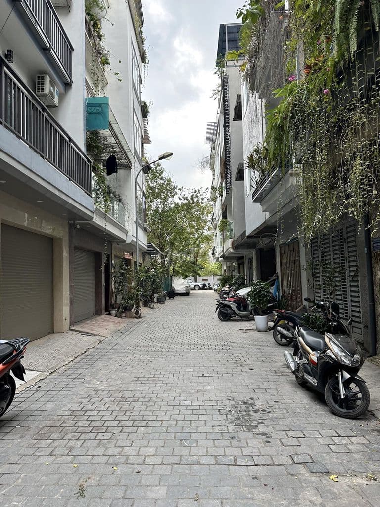 Cần bán nhanh Biệt thự Cầu Giấy 100M2 x 5T Thang Máy Oto Tránh, 29Tỷ9