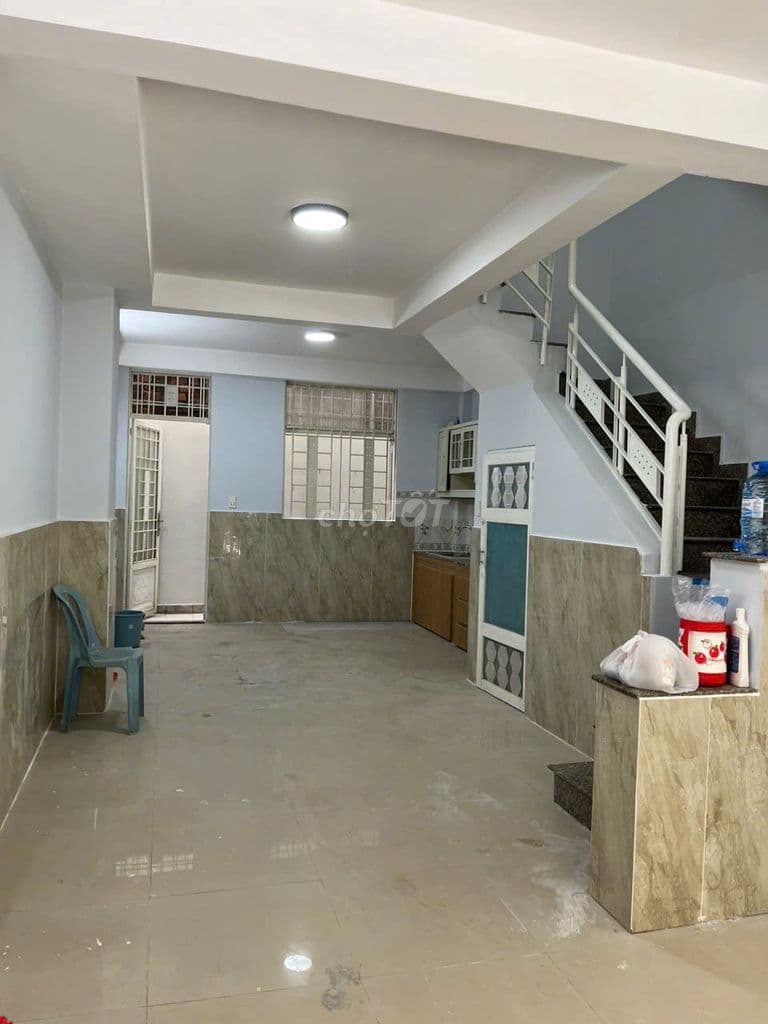 Bán nhà gần chợ An Nhơn - Khu cao tầng đường xe tải