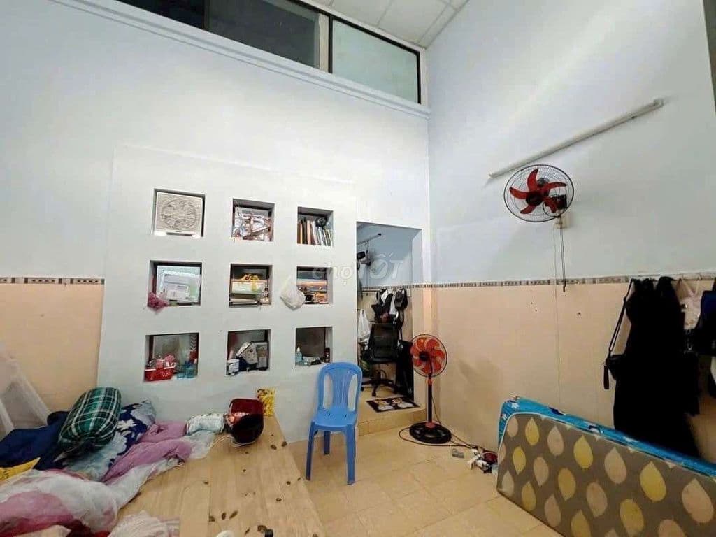 Nhà 1 trệt 1 lửng- hiếm sổ riêng gần Metro - Ảnh 3