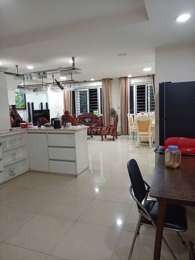 Mình cần bán căn penthouse Thủ Thiêm Star 240m2 Giá 7.7 tỷ - Ảnh 2