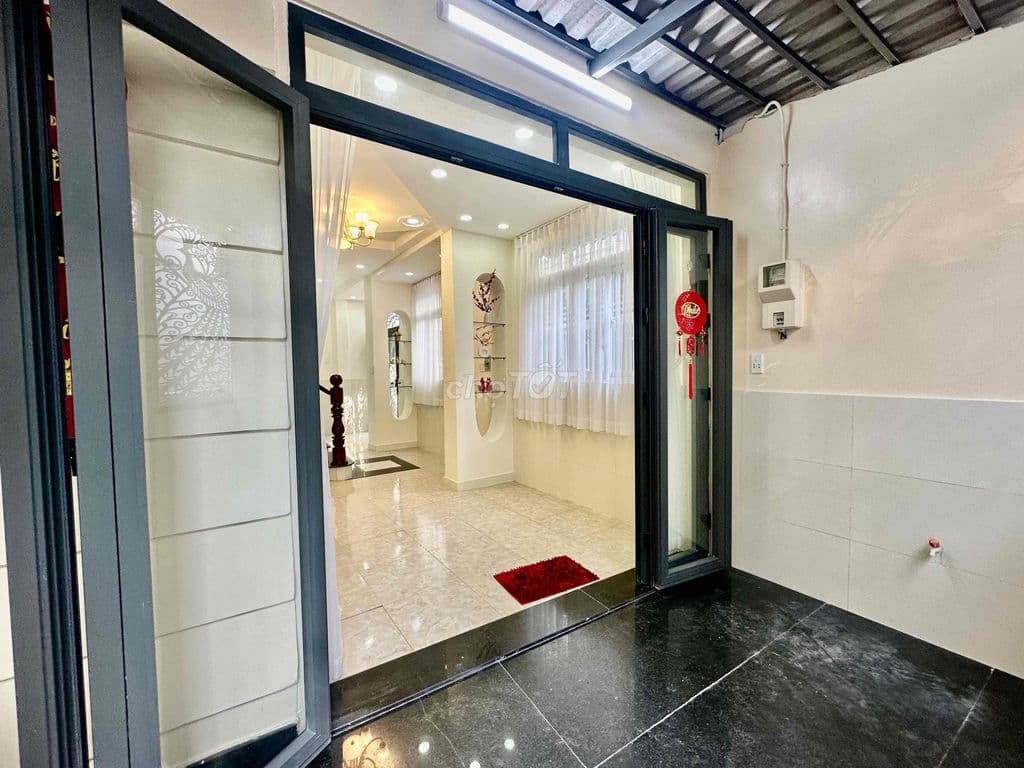 NHÀ GÓC 3 TẦNG MỚI ĐẸP ĐƯỜNG DƯƠNG BÁ TRẠC P2, Q8 - Ảnh 2