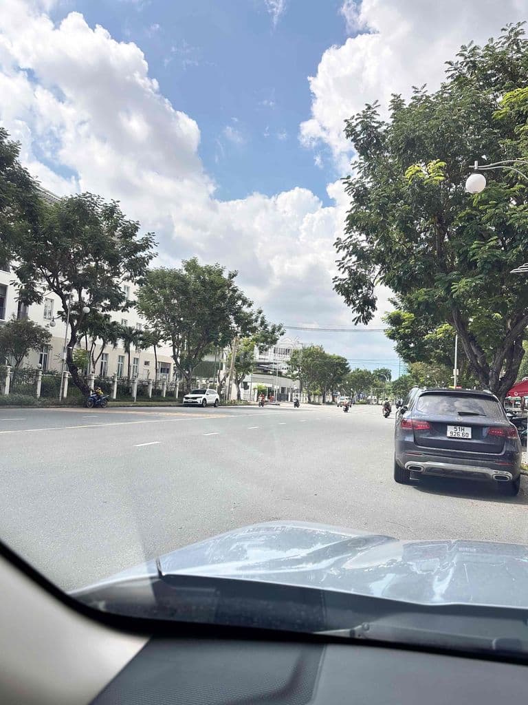 CẦN BÁN LÔ ĐẤT NHÀ PHỐ SÁT PHÚ MỸ HƯNG