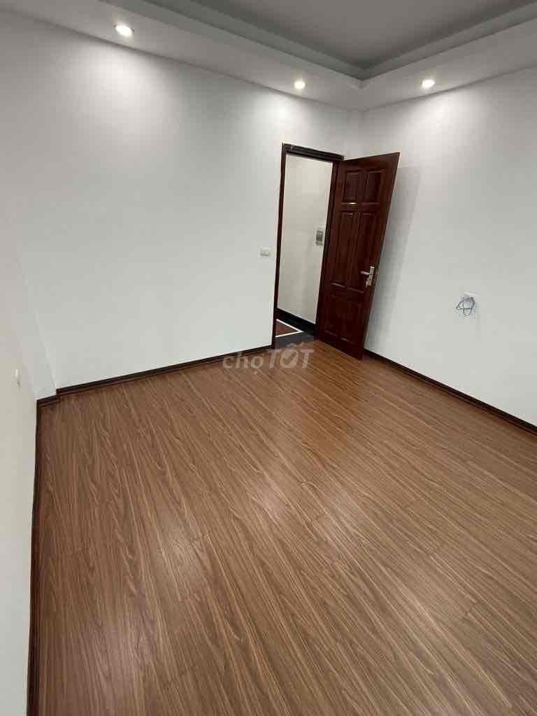 Nhà Gần KĐT Linh Đàm - Trần Thủ Độ - Ô Tô Đỗ Cổng Dân Xây 45m 7,5 tỷ - Ảnh 3