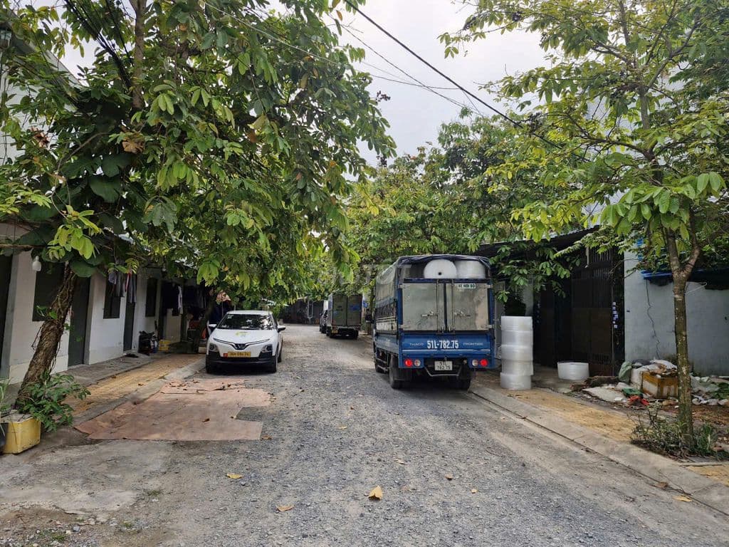 Bán lô đất mặt tiền -gần Tô ký-Rộng 4-đường lớn-chỉ hơn 4 tỷ