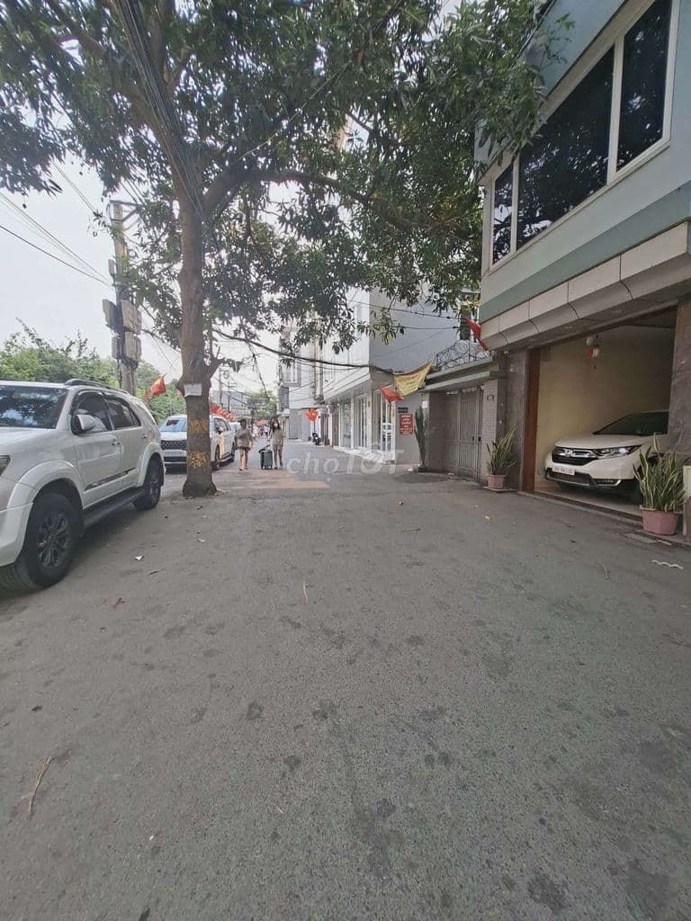 chỉ 8 tỷ khương trung nguyễn trãi thanh xuân , 4 tầng- 5 ngủ- sẵn ở