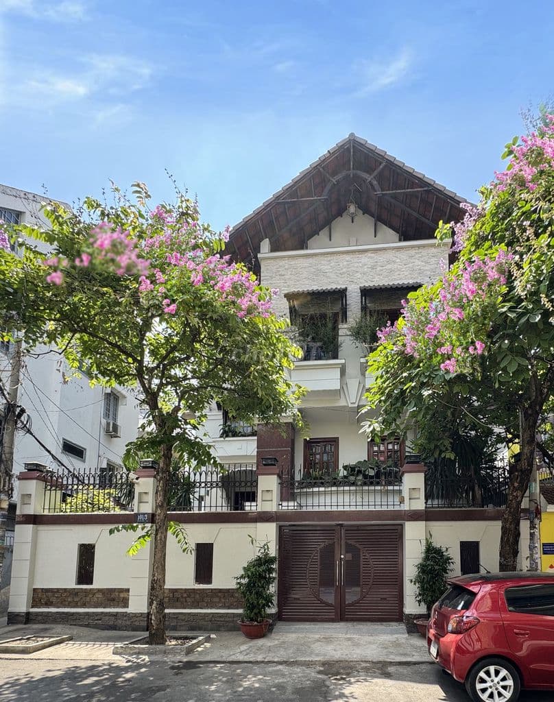 Bán biệt thự 2 mặt tiền