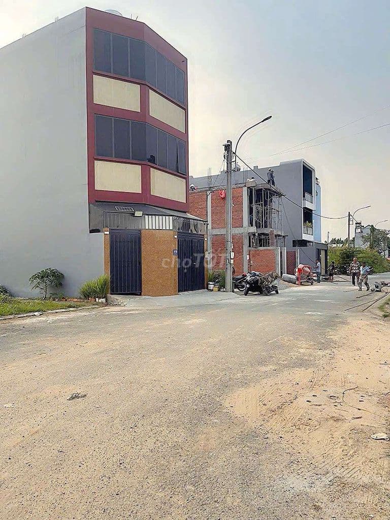 Bán đất Vạn Phát Đạt, cầu Ông Bồn đường Bưng Ông Thoàn, sổ đỏ, giá tốt