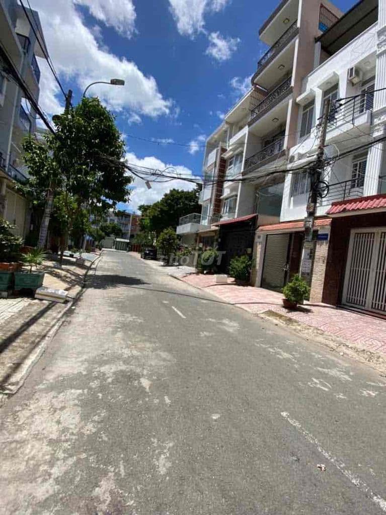 Hẻm 8m Thoại Ngọc Hầu 5x22m gác 10.8 tỷ