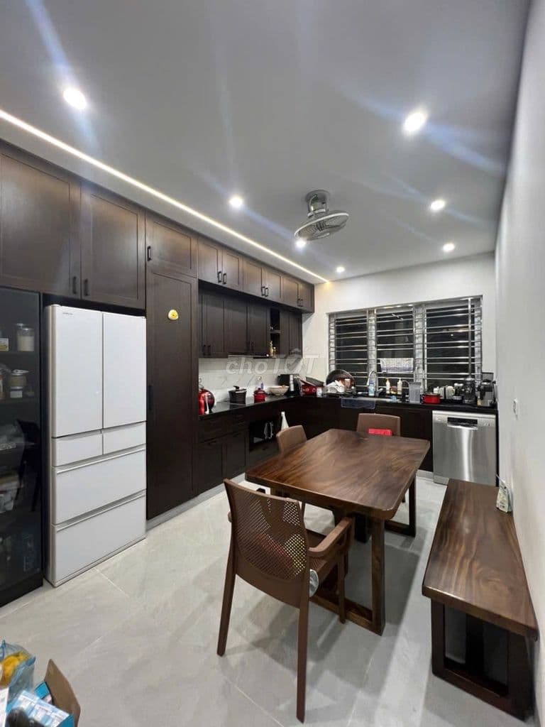Bán nhà Xuân Thủy, Cầu Giấy, Nhà hiện đại, sang trọng, 50m2, 15,5 tỷ