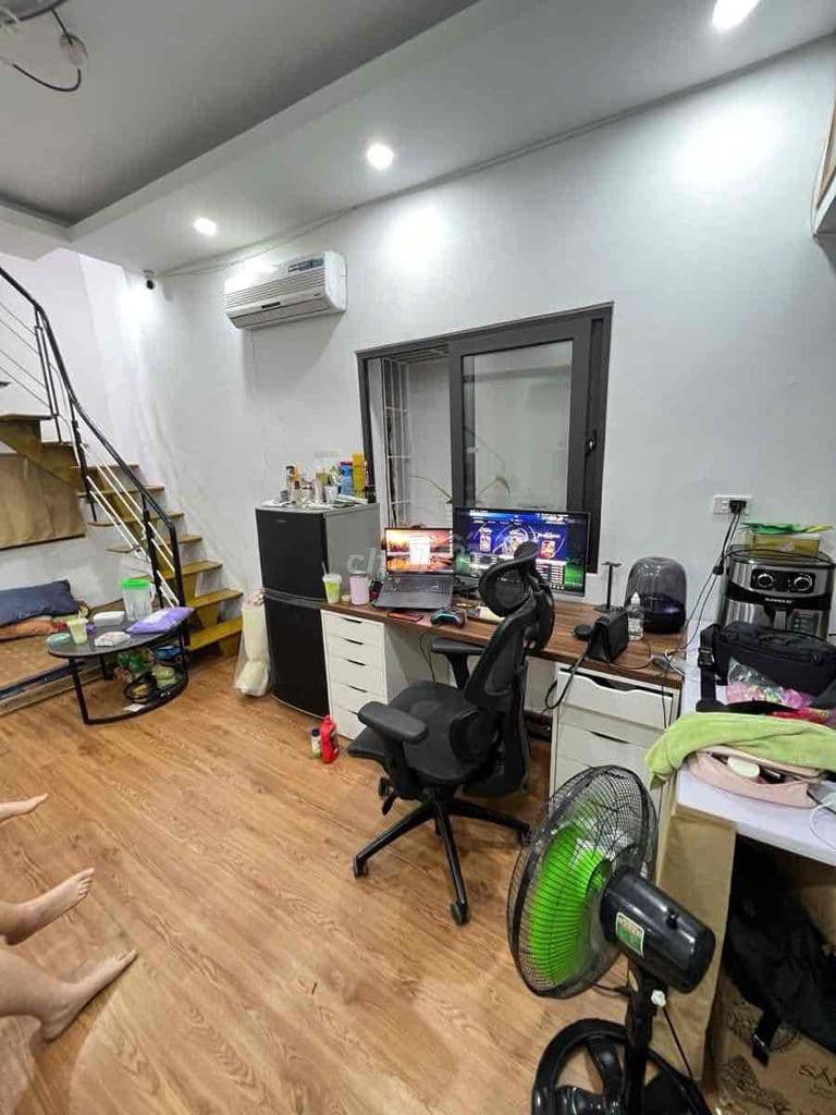 Bán căn hộ TT Kim Mã, sân rộng, 28/70m, 2 ngủ 2wc đầy đủ NT ở ngay - Ảnh 2