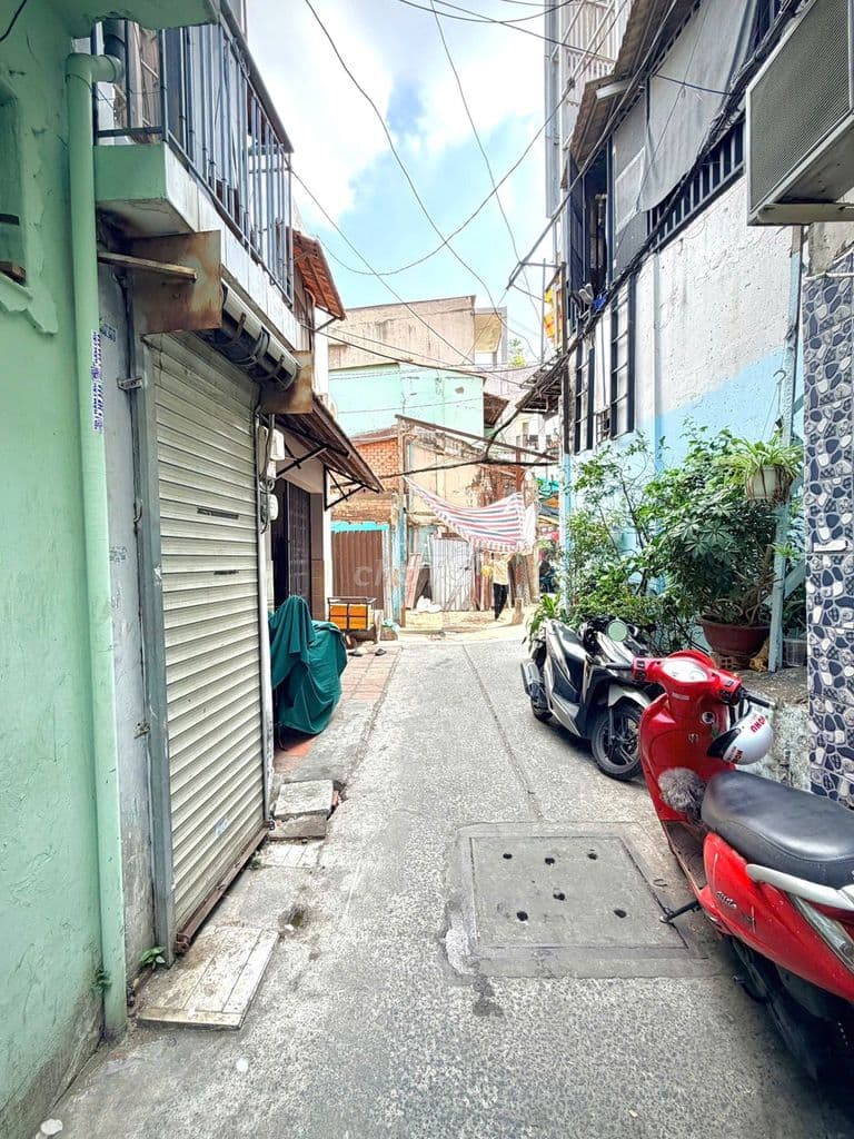 1.98 tỷ nhà Lê Đại Hành Quận 11, 3 PN - 15m2