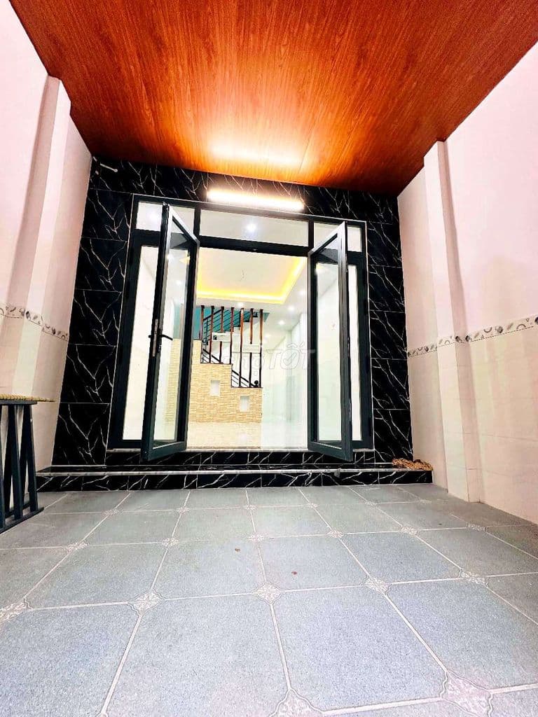 NHÀ 2 TẦNG BTCT MỚI TINH,46M²,2PN, 3WC, HXH, GẦN CHỢ ĐÔNG BẮC,CVPM QT - Ảnh 2