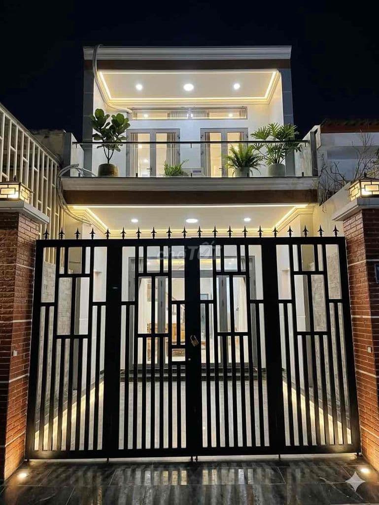 100tr/m2, nhà 2 tầng, ngang 4m, 88m2 CN, hẻm 4m Trường Chinh