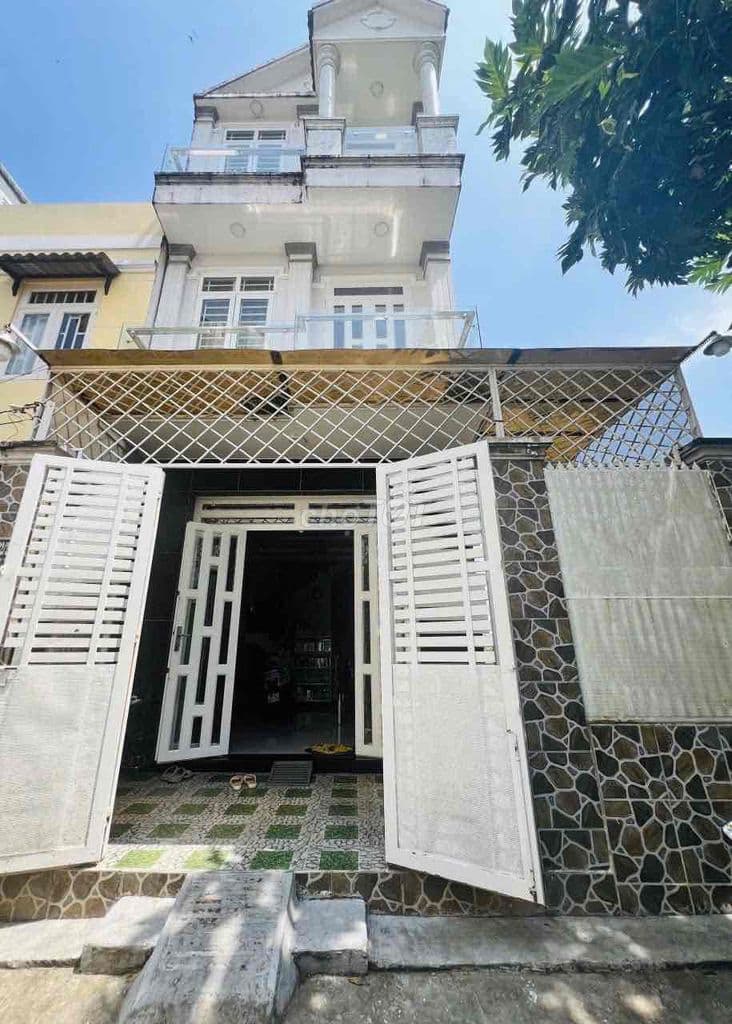 Cực hiếm nhà 3 tầng đúc ngang 5,5m - 68m² - Hẻm 5m Huỳnh Tấn Phát Q7