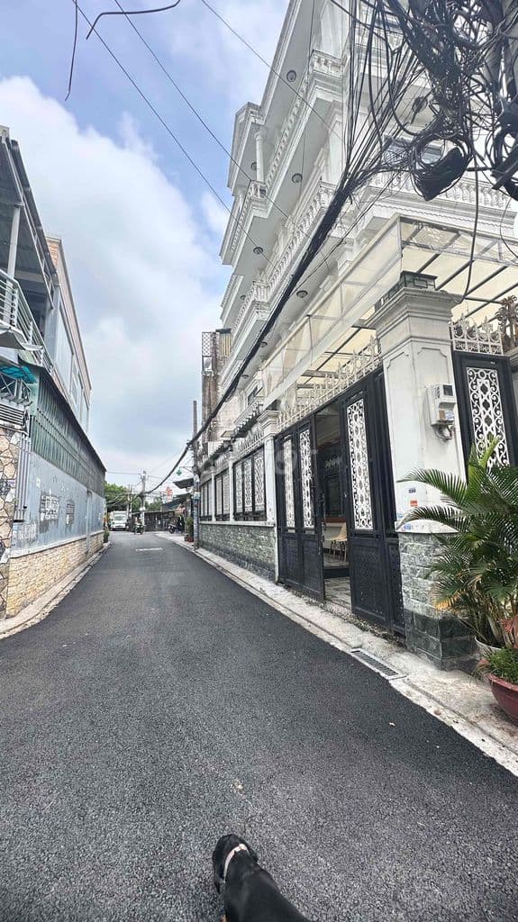 👉 “Mặt tiền 8m Lâm Thị Hố – ngang 5.5m hiếm – nhà đẹp ở ngay” - Ảnh 3