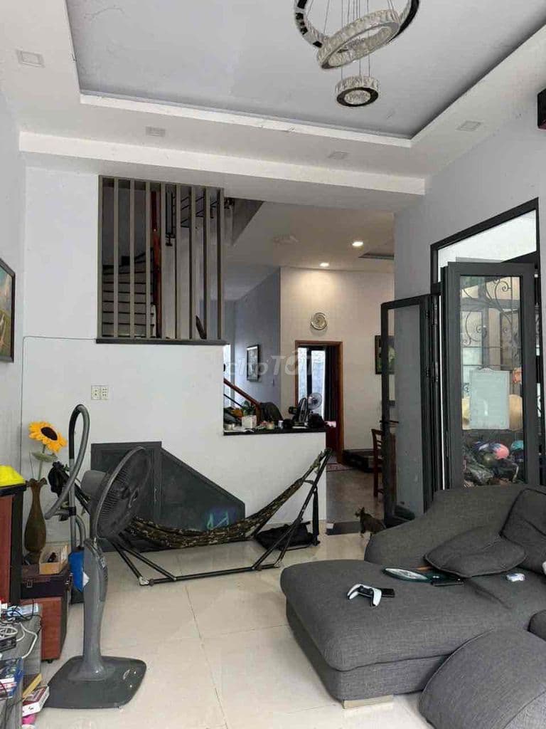Nhà MT NB trệt 2 lầu áp mái trục đường số 25 bên sông - HBC - Thủ Đức.