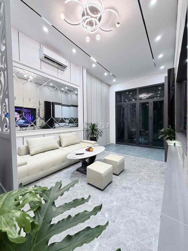 Gần ô tô và bãi gửi xe phố Trần Khát chân 35m2 x5T giá nhỉnh 7 tỷ sổ C - Ảnh 2