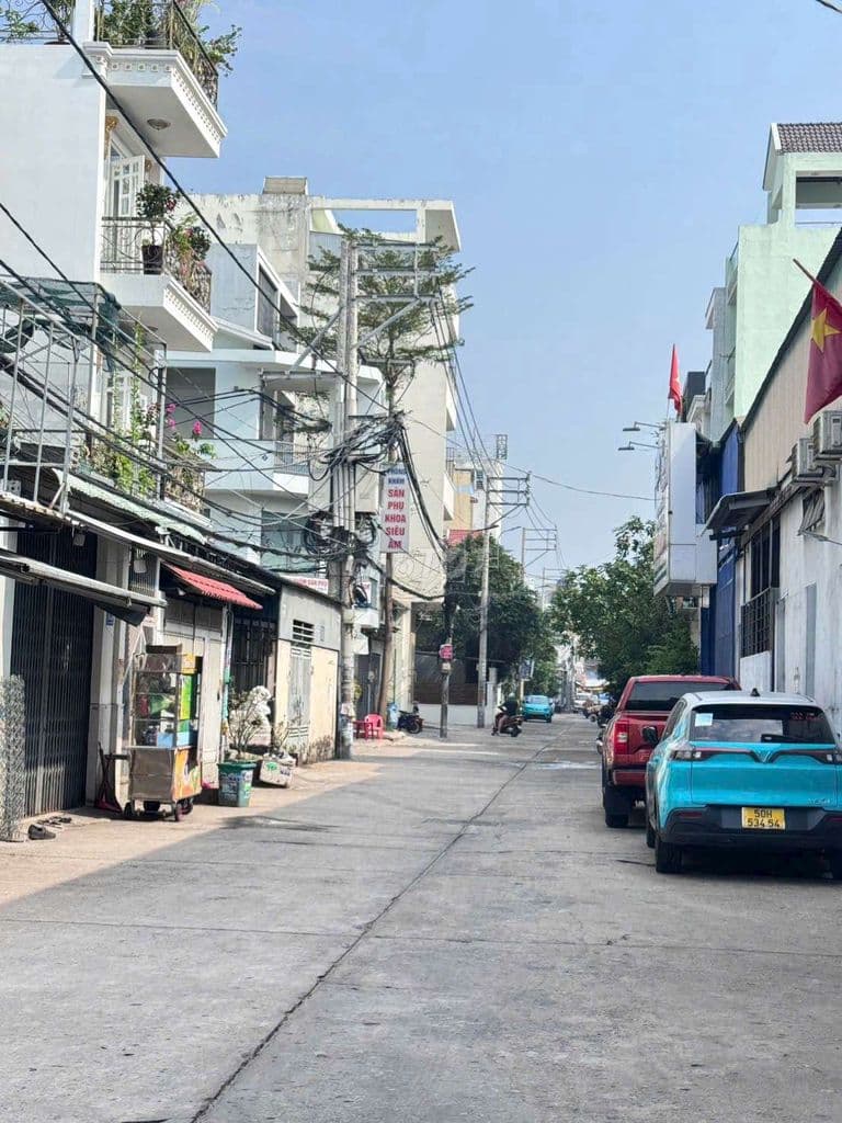 bán nhà góc hai mặt tiền đường nguyễn thị tú bình hòa bề bình tân