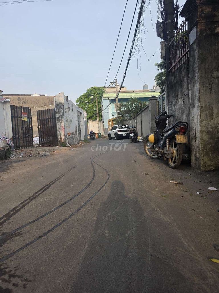 Chính chủ cần bán đất thổ cư hẻm thông ô tô đậu gần Hoàng Diệu 2 - Ảnh 2