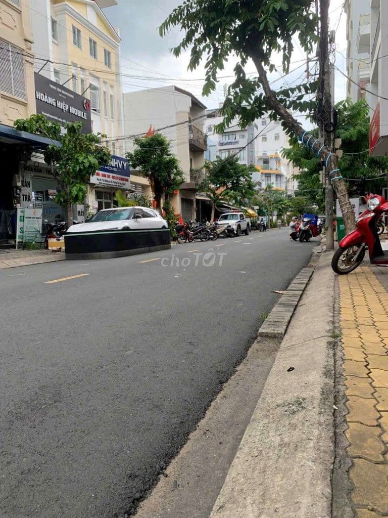 Bán Nhà Mặt Tiền Đường 85 DT:5x16 nhà 1 lầu phường tân quy quận 7