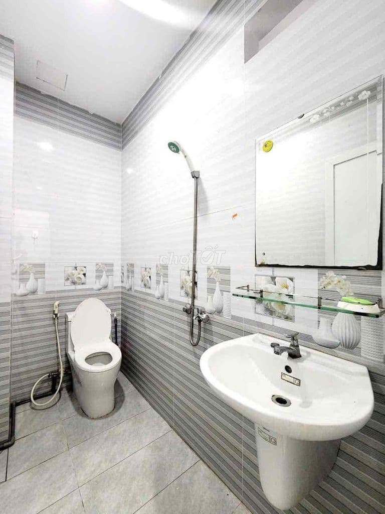 KHÁCH Ở NGAY CÓ FIX - GIÁ HẠT DẺ MÀ CÓ BẾP-ƯU TIÊN Ở NGAY TRONG THANG - Ảnh 3