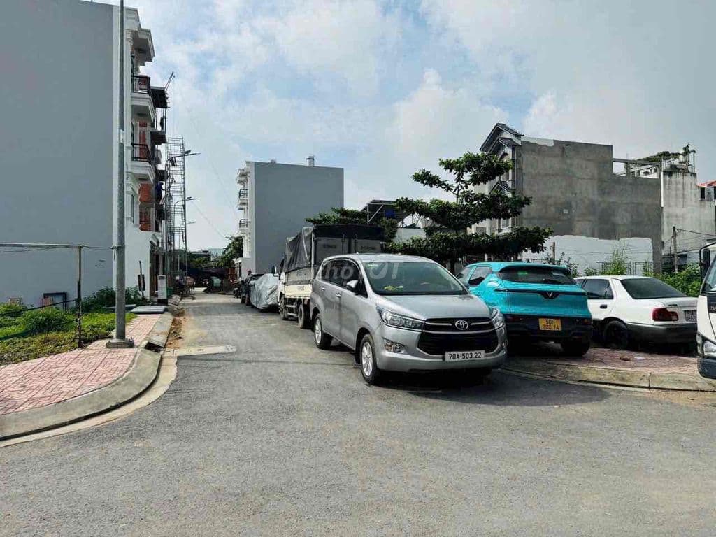 lô góc Mặt Tiền đường 40 chợ Hiệp Bình,DT 5,4x22M giá đầu tư