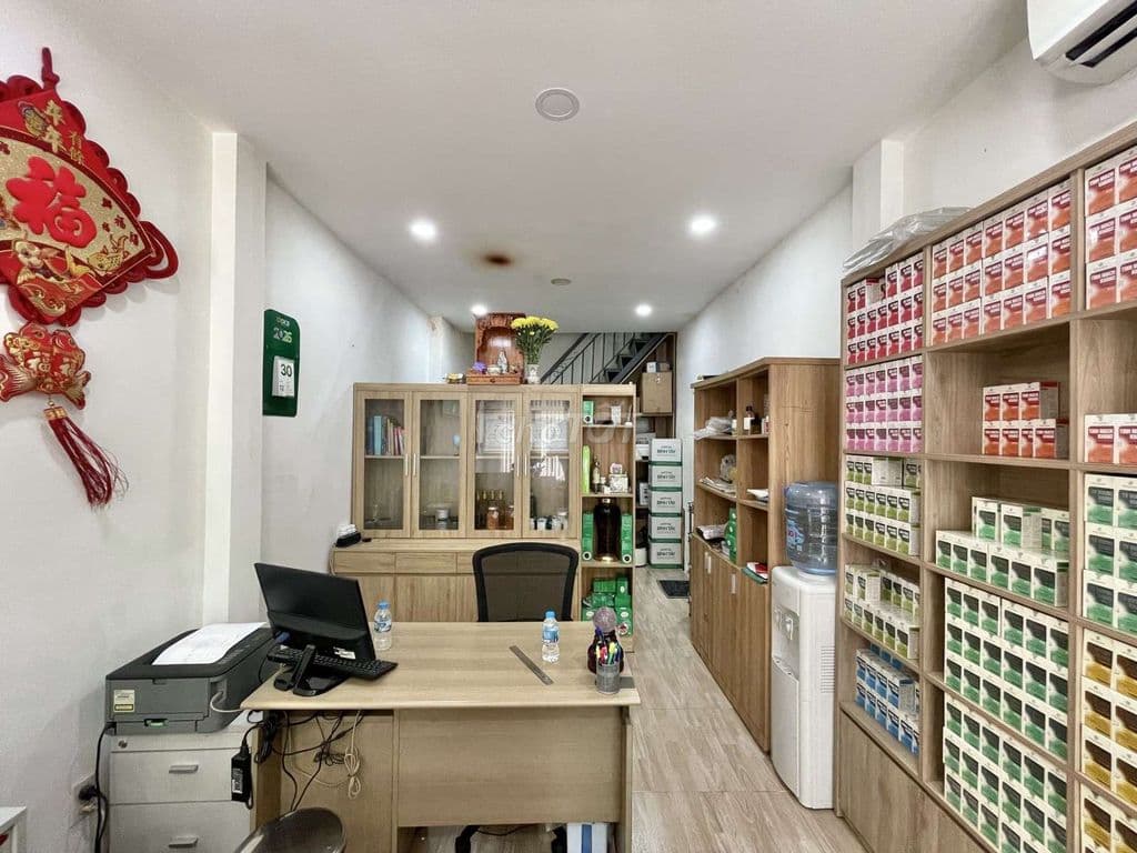 NHÀ HXH TRẦN HƯNG ĐẠO VIP Q1 - Ảnh 3