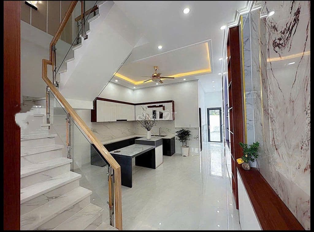 Bán gấp nhà 1 lầu đường Huỳnh Bá Chánh, Tân Kiên 990tr - SHR - Ảnh 2