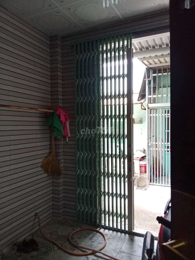 nhà mới xây song