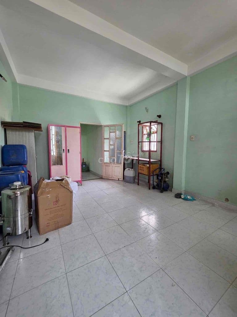 Bán nhà Tân Phú ngay EAON, 4X10M, 5 tầng 3 PN, hẻm thông 4M