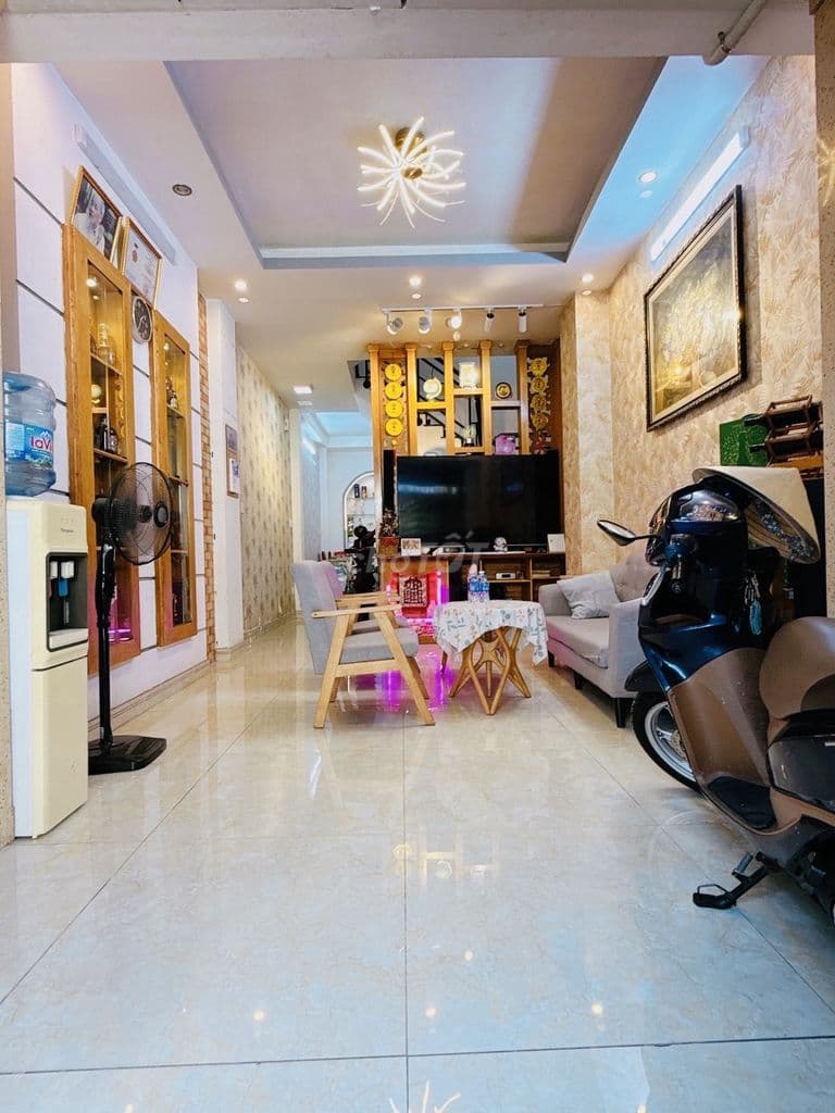 Nhà đẹp có thang máy mini Cư Xá Phú Lâm A Q6 – 42m2, 4PN full nội thất - Ảnh 2
