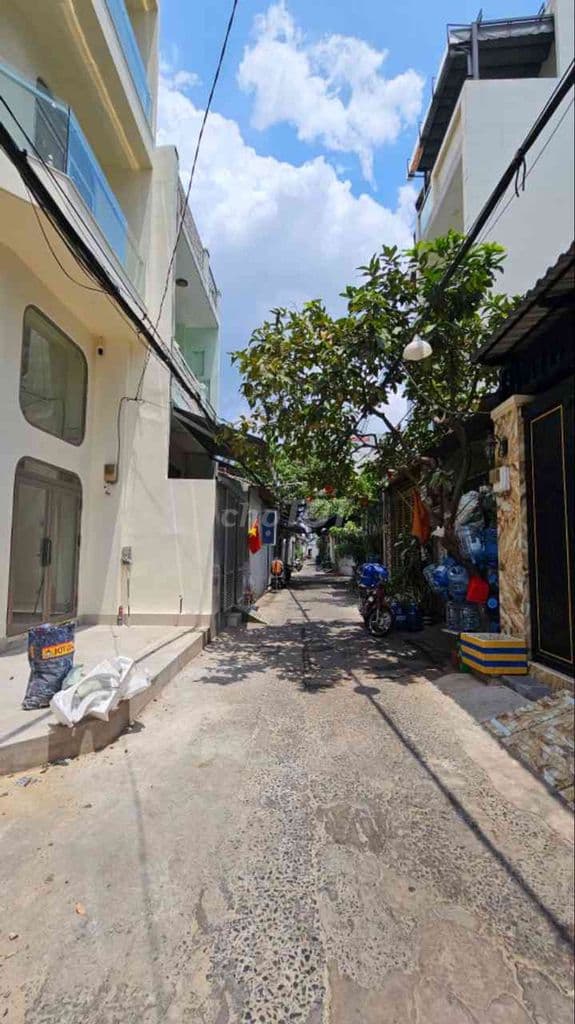 NHÀ MỚI ĐẸP-2 TẤM-ÔTÔ ĐỔ SÁT NHÀ - CHỢ TÂN HƯƠNG-KHÔNG LG-NHỈNH 2 TỶ🔥 - Ảnh 2