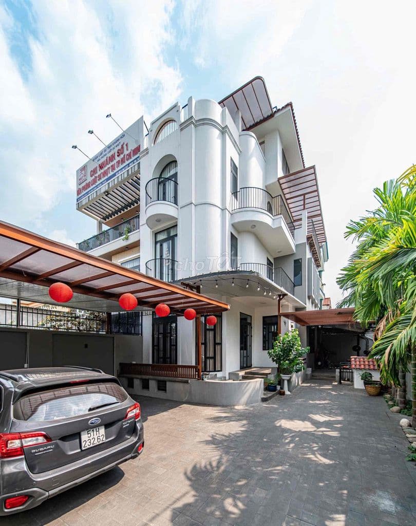 BIỆT THỰ 11X26 CÁCH PHẠM VĂN ĐỒNG 1 CĂN NHÀ CỰC ĐẸP